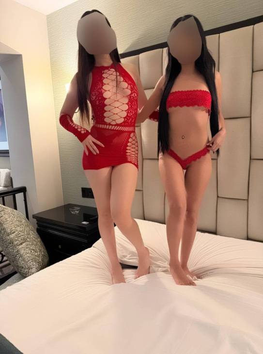 Luna and Giselle